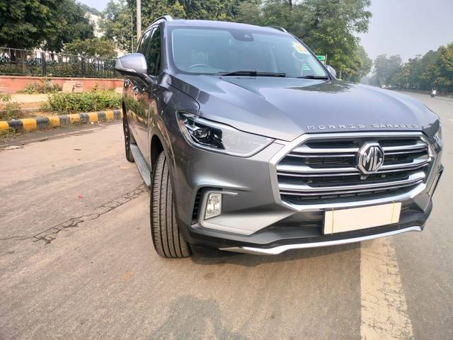 https://images10.gaadi.com/usedcar_image/3693733/original/processed_img2924214__used_car_2924214_1701241022.jpg?imwidth=6400