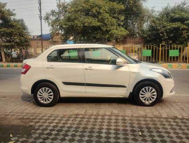 https://images10.gaadi.com/usedcar_image/3693751/original/img2924227__used_car_2924227_1701241487.jpg?imwidth=6401