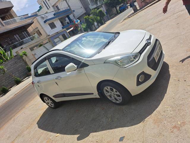 https://images10.gaadi.com/usedcar_image/3693756/original/processed_img2924230__used_car_2924230_1701241694.jpg?imwidth=6400