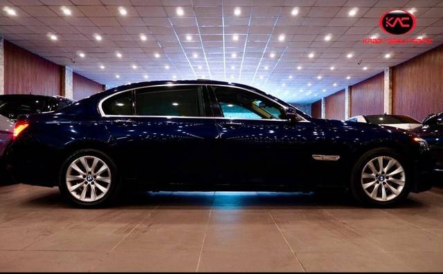 https://images10.gaadi.com/usedcar_image/3693765/original/processed_img2924237__used_car_2924237_1701242001.jpg?imwidth=6401