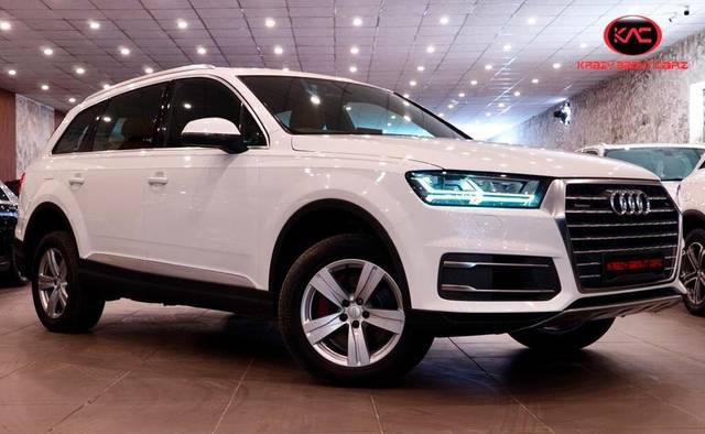 https://images10.gaadi.com/usedcar_image/3693772/original/processed_img2924241__used_car_2924241_1701242132.jpg?imwidth=6400