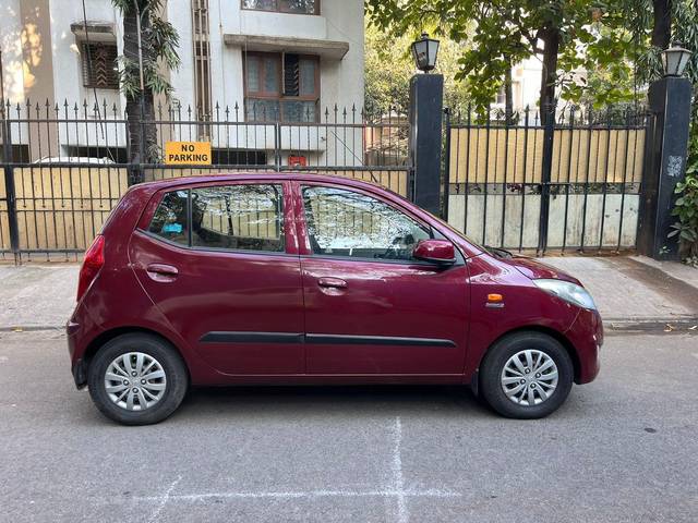 https://images10.gaadi.com/usedcar_image/3693777/original/processed_img2924243__usedcar_4_6241701242145_1701242165.jpg?imwidth=6401