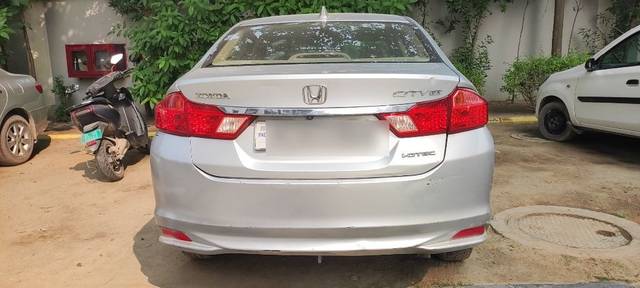 https://images10.gaadi.com/usedcar_image/3693817/original/22__VCC_1822428_96_1700635090.jpg?imwidth=6402