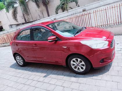 Ford Figo 1.5D Titanium MT Ford Figo 1.5D Titanium MT