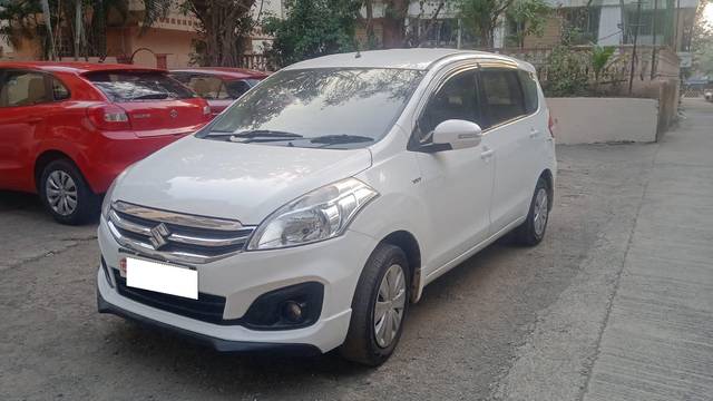 https://images10.gaadi.com/usedcar_image/3693858/original/processed_img2924297__used_car_2924297_1701243772.jpg?imwidth=6402