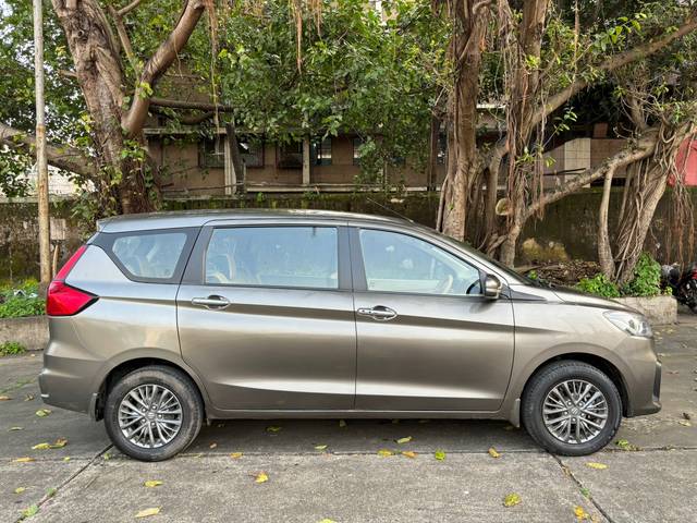 https://images10.gaadi.com/usedcar_image/3693865/original/img2924302__usedcar_4_6241701243751_1701243769.jpg?imwidth=6401