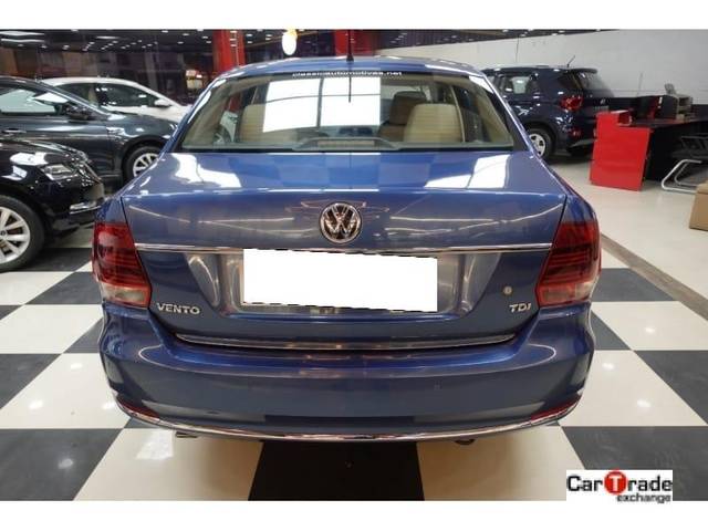 https://images10.gaadi.com/usedcar_image/3693875/original/processed_img2924309__used_car_2924309_1701244176.jpg?imwidth=6402