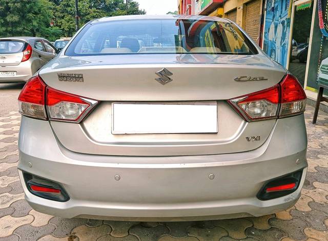 https://images10.gaadi.com/usedcar_image/3693892/original/processed_img2924320__used_car_2924320_1701244607.jpg?imwidth=6402