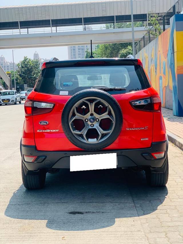 https://images10.gaadi.com/usedcar_image/3693938/original/processed_img2924344__used_car_2924344_1701245888.jpg?imwidth=6401