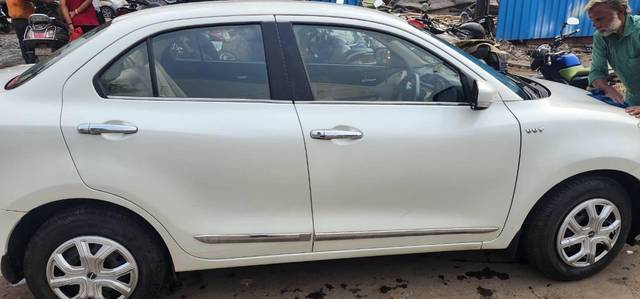 https://images10.gaadi.com/usedcar_image/3693942/original/processed_e9327bfe-1cda-4702-8c35-28cf76e44d6a.jpg?imwidth=6401