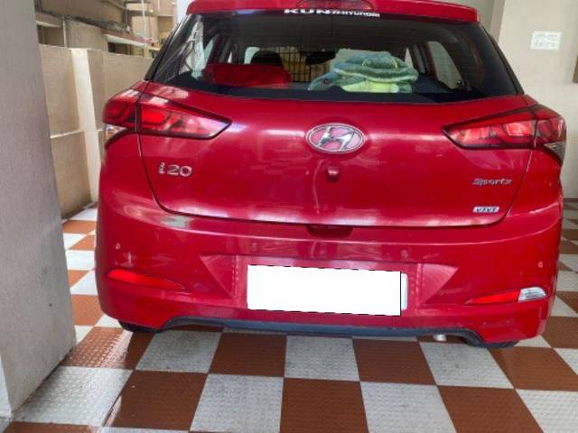 https://images10.gaadi.com/usedcar_image/3693949/original/processed_8989cf02-ff33-4dd0-a167-092036532b66.jpeg?imwidth=6402