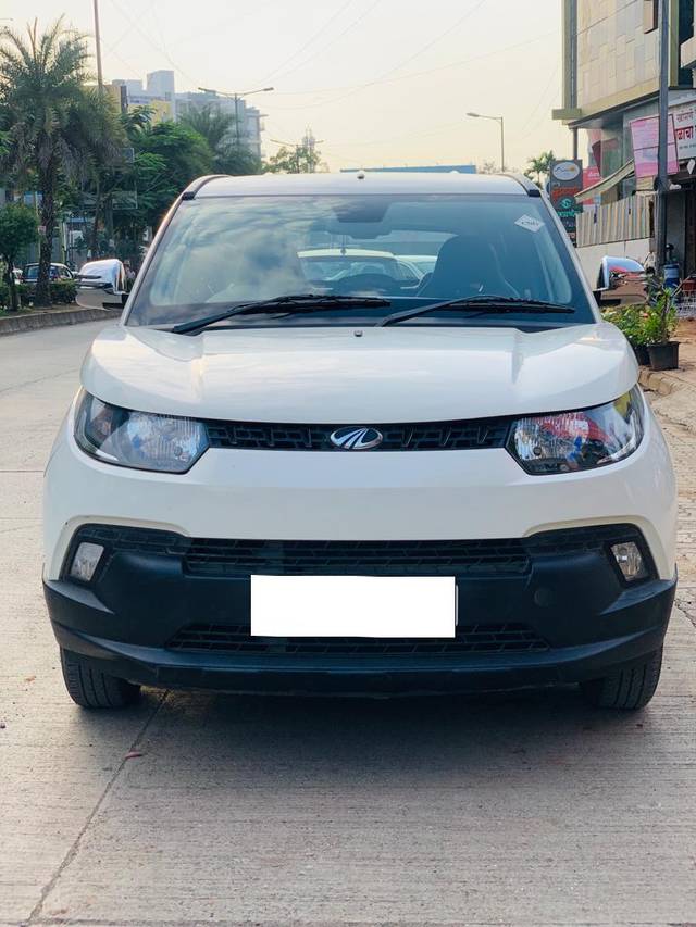 https://images10.gaadi.com/usedcar_image/3693976/original/processed_img2924370__used_car_2924370_1701246721.jpg?imwidth=6400