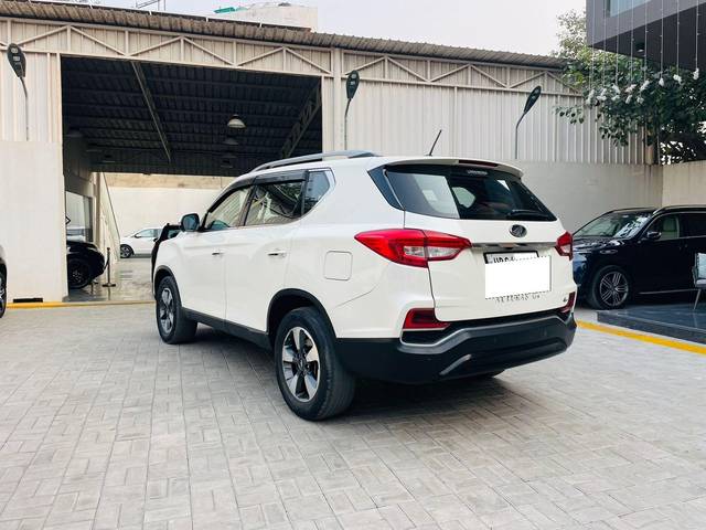 https://images10.gaadi.com/usedcar_image/3694016/original/processed_img2924392__usedcar_1_16__10151701247086_1701247145.jpeg?imwidth=6402