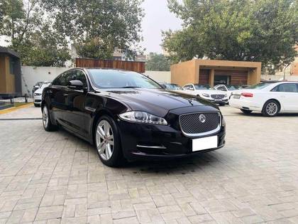 Jaguar XJ 3.0L Portfolio