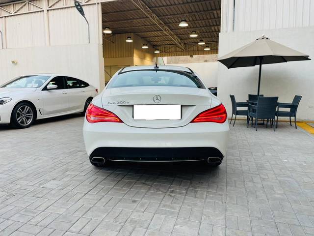 https://images10.gaadi.com/usedcar_image/3694035/original/processed_img2924405__usedcar_1_13__2924405_1702974363.jpeg?imwidth=6401