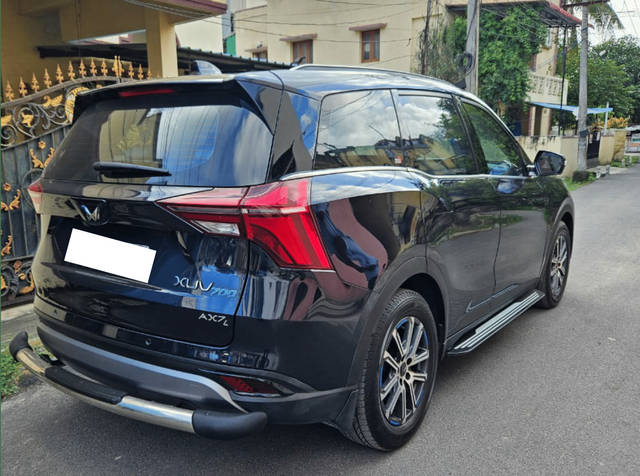 https://images10.gaadi.com/usedcar_image/3694040/original/processed_img2924409__used_car_2924409_1701248915.png?imwidth=6402