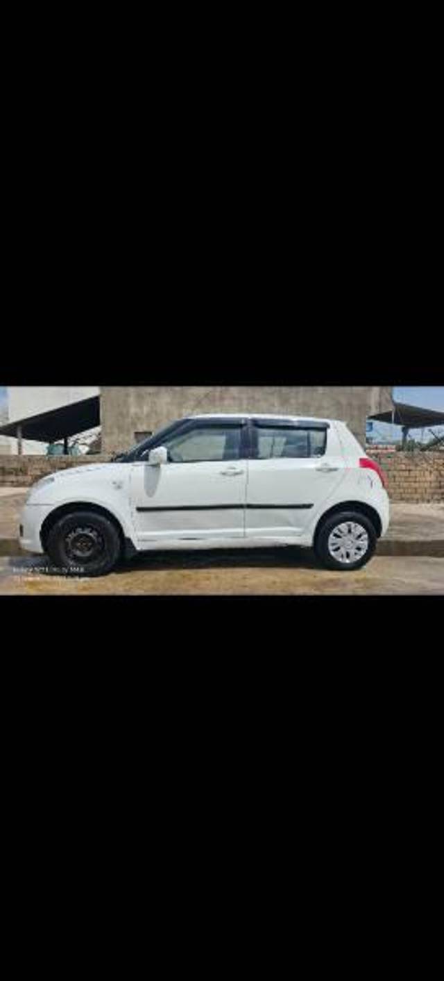 https://images10.gaadi.com/usedcar_image/3694050/original/processed_a9659294-fb90-4ee1-b5e5-b3b267cc7efe.jpg?imwidth=6402