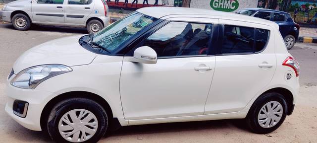 https://images10.gaadi.com/usedcar_image/3694065/original/processed_img2924421__used_car_2924421_1701249571.jpg?imwidth=6400
