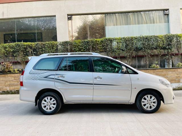 https://images10.gaadi.com/usedcar_image/3694072/original/processed_img2924427__used_car_2924427_1701249685.jpg?imwidth=6401