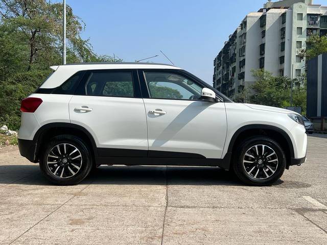 https://images10.gaadi.com/usedcar_image/3694120/original/img2924459__used_car_2924459_1701250580.jpg?imwidth=6401