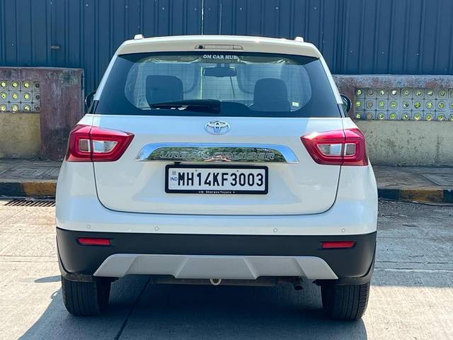 https://images10.gaadi.com/usedcar_image/3694120/original/processed_img2924459__used_car_2924459_1701250582.jpg?imwidth=6402