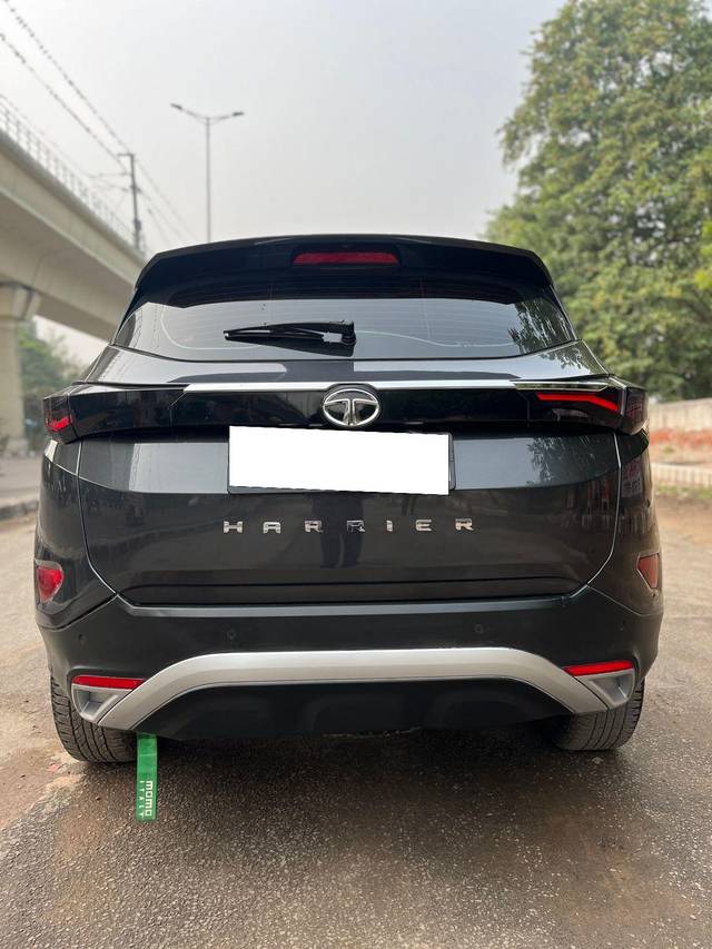https://images10.gaadi.com/usedcar_image/3694128/original/processed_img2924464__usedcar_2_8101701250447_1701250483.jpg?imwidth=6402