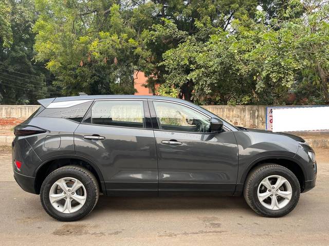 https://images10.gaadi.com/usedcar_image/3694128/original/processed_img2924464__usedcar_4_8101701250447_1701250484.jpg?imwidth=6401
