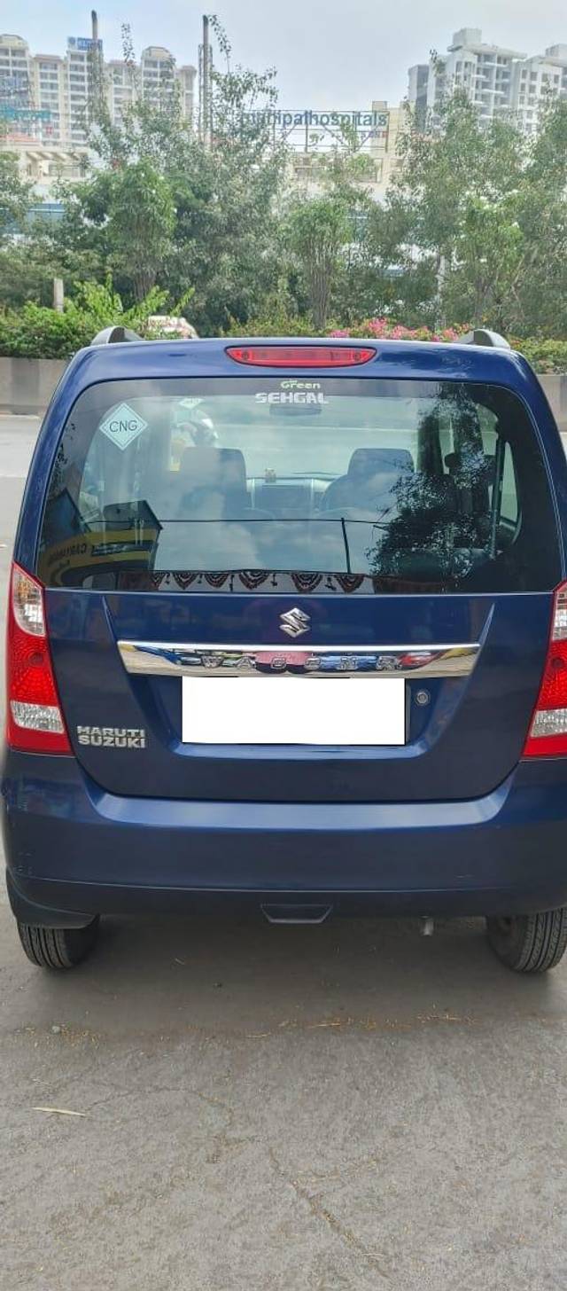 https://images10.gaadi.com/usedcar_image/3694140/original/processed_img2924470__used_car_2924470_1701251038.jpg?imwidth=6402