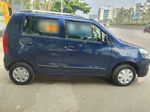 https://images10.gaadi.com/usedcar_image/3694140/original/processed_img2924470__used_car_2924470_1701251043.jpg?imwidth=6401