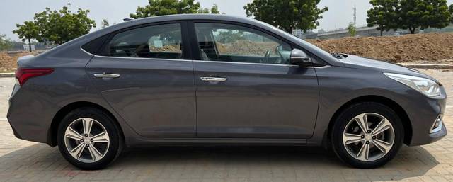https://images10.gaadi.com/usedcar_image/3694186/original/img2924495__usedcar_9_11461701251786_1701251799.jpg?imwidth=6401