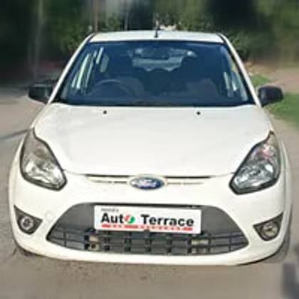Ford Figo 1.5D Titanium MT Ford Figo 1.5D Titanium MT