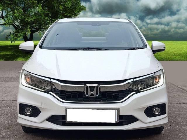 https://images10.gaadi.com/usedcar_image/3694196/original/processed_img2924503__used_car_2924503_1701253609.jpg?imwidth=6400