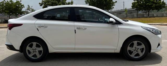 https://images10.gaadi.com/usedcar_image/3694198/original/img2924505__usedcar_9_11461701253451_1701253462.jpg?imwidth=6401