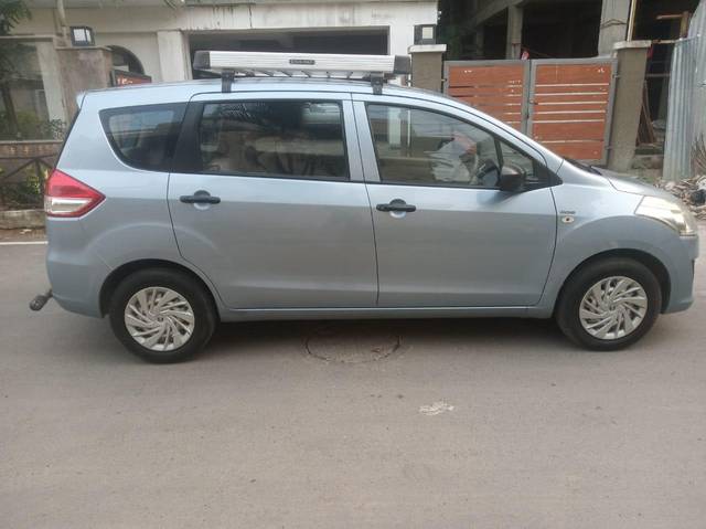 https://images10.gaadi.com/usedcar_image/3694230/original/processed_img2924531__used_car_2924531_1702557737.jpg?imwidth=6401