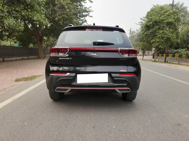 https://images10.gaadi.com/usedcar_image/3694235/original/processed_img2924536__used_car_2924536_1701254397.jpg?imwidth=6402