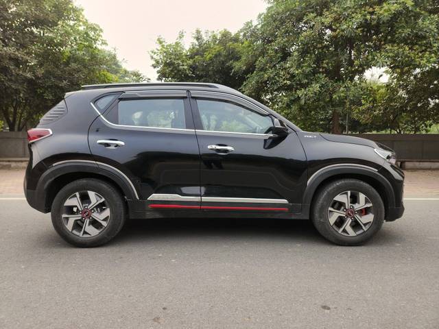 https://images10.gaadi.com/usedcar_image/3694235/original/processed_img2924536__used_car_2924536_1701254399.jpg?imwidth=6401