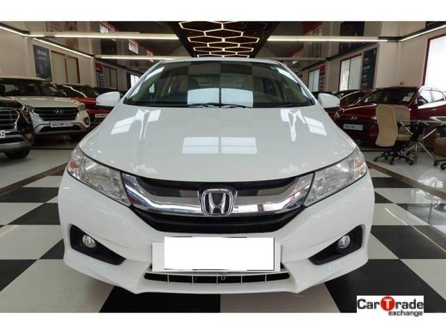 https://images10.gaadi.com/usedcar_image/3694245/original/processed_img2924543__used_car_2924543_1701254762.jpg?imwidth=6400