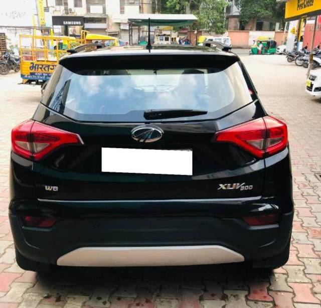 https://images10.gaadi.com/usedcar_image/3694278/original/processed_0bba8738-1ab3-4057-a1fd-f50ae55e63b2.jpg?imwidth=6402