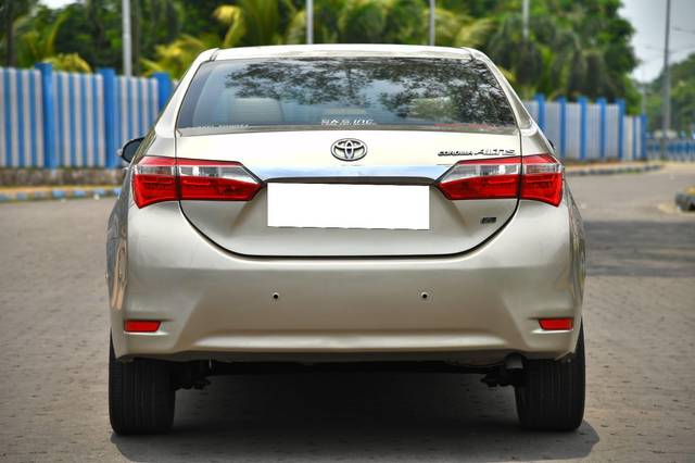 https://images10.gaadi.com/usedcar_image/3694282/original/processed_img2924564__used_car_2924564_1701256186.jpg?imwidth=6402