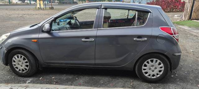 https://images10.gaadi.com/usedcar_image/3694309/original/processed_60f40087-12eb-4b5c-a4f8-8a1e2425e0c8.jpg?imwidth=6402