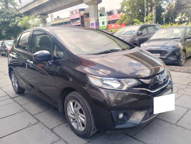 https://images10.gaadi.com/usedcar_image/3694362/original/processed_img2924624__usedcar_tn19al5712_19__2924624_1701257692.jpeg?imwidth=6400