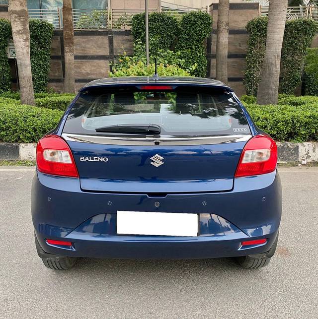 https://images10.gaadi.com/usedcar_image/3694413/original/processed_img2924643__used_car_2924643_1701259423.jpg?imwidth=6402