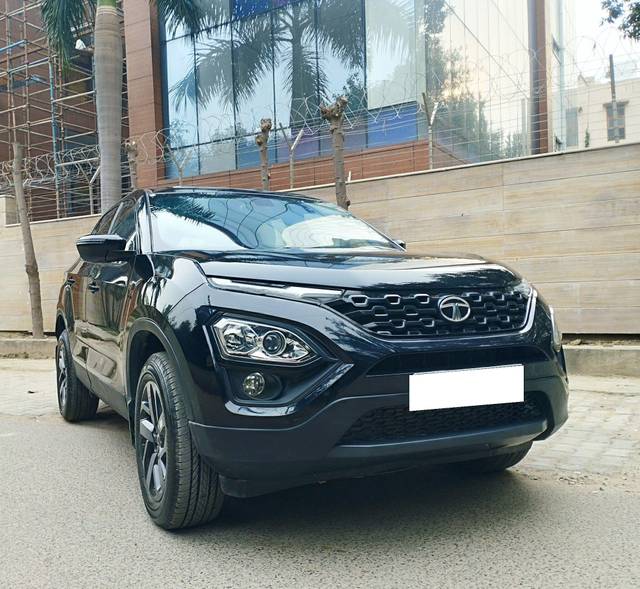 https://images10.gaadi.com/usedcar_image/3694422/original/processed_img2924649__used_car_2924649_1701259591.jpg?imwidth=6400