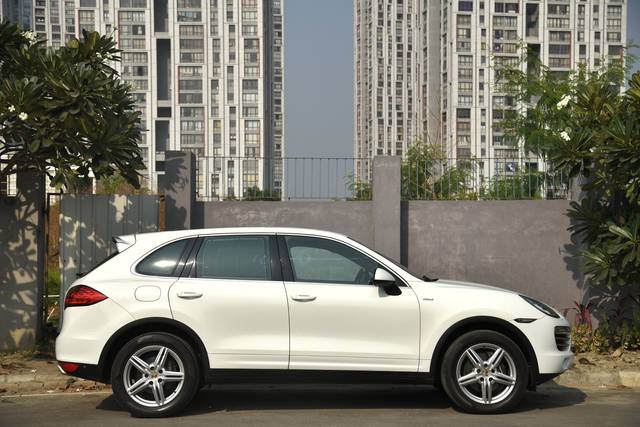 https://images10.gaadi.com/usedcar_image/3694437/original/img2924661__used_car_2924661_1701259884.jpg?imwidth=6401