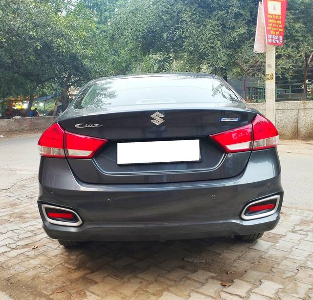 https://images10.gaadi.com/usedcar_image/3694449/original/processed_img2924672__used_car_2924672_1701312631.jpg?imwidth=6401