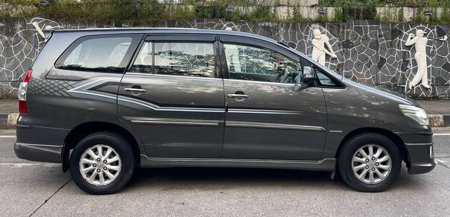 https://images10.gaadi.com/usedcar_image/3694456/original/processed_img2924677__usedcar_whatsappimage2023_11_29at85311pm_1__2924677_1701328602.jpeg?imwidth=6401