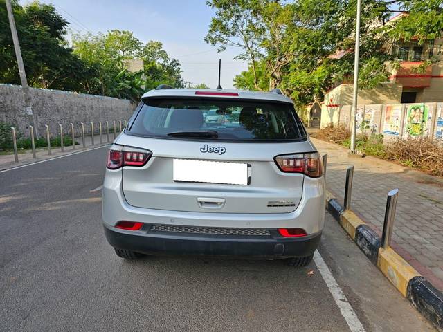 https://images10.gaadi.com/usedcar_image/3694495/original/processed_img2924707__used_car_2924707_1701261126.jpg?imwidth=6402