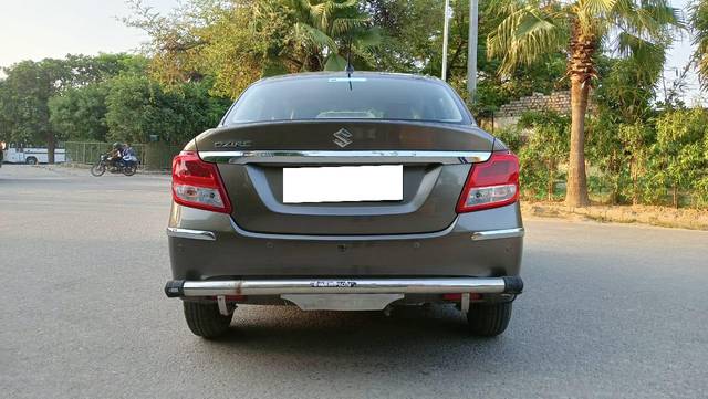 https://images10.gaadi.com/usedcar_image/3694498/original/processed_img2924710__used_car_2924710_1701328632.jpg?imwidth=6400