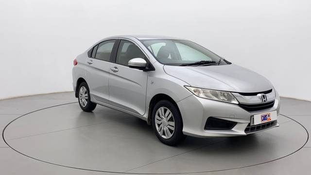 https://images10.gaadi.com/usedcar_image/3694558/original/136bdbe9-5799-411e-b851-6fc0e1999791__43.jpg?imwidth=6400