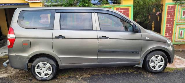https://images10.gaadi.com/usedcar_image/3694630/original/processed_86f52cc7-1505-420a-a278-888878e4032c.jpg?imwidth=6401